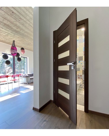 "SEMPRE W02" Internal doors. Rebated